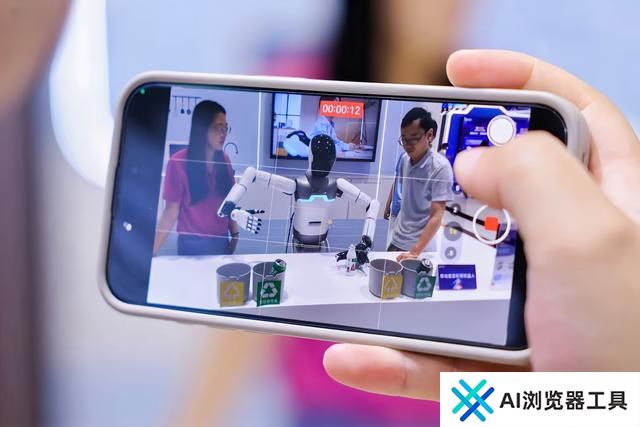 AI中场之争，谁能做企业的最佳「合伙人」？